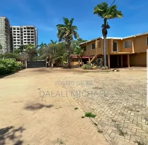 Plot for Sale at Oysterbay