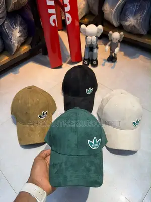 Gucci, Burberry and More Baseball Caps Brands Collection | Buy Now