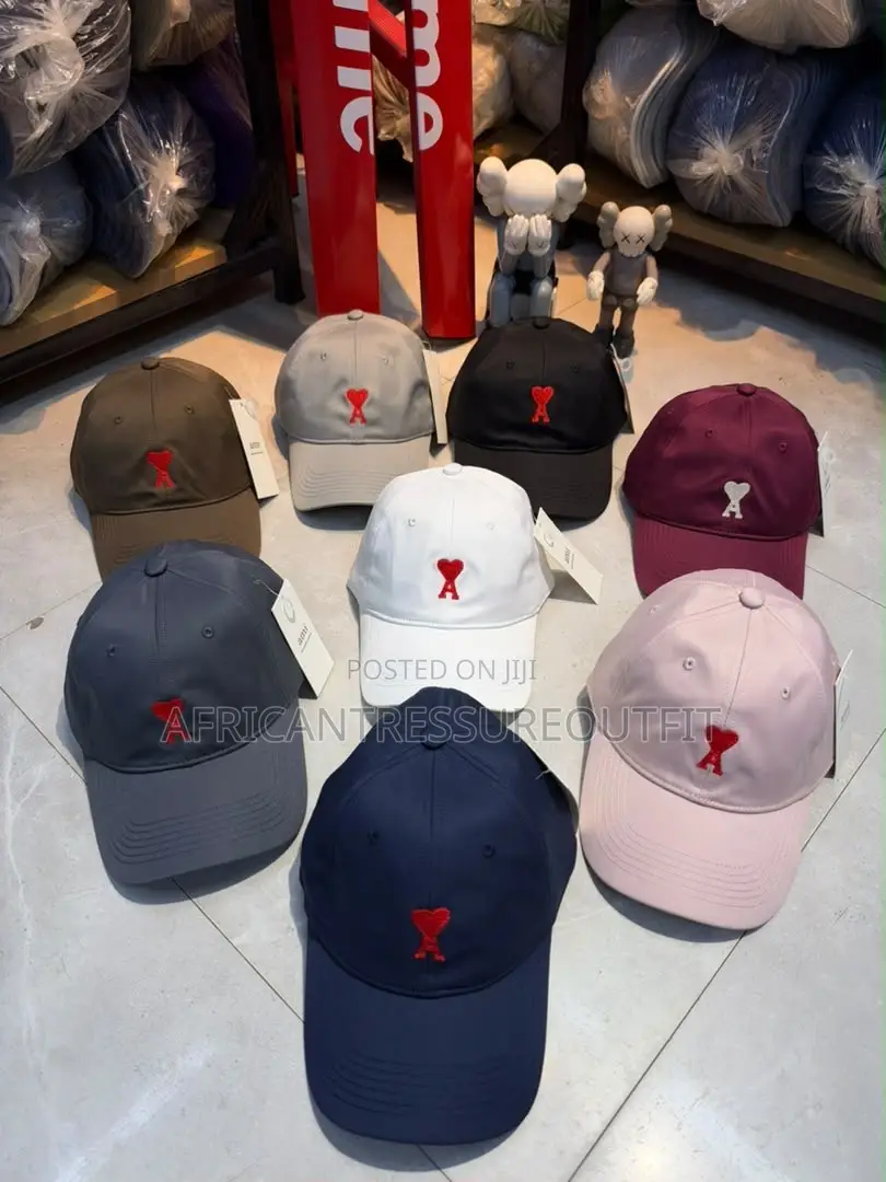 Gucci, Burberry and More Baseball Caps Brands Collection | Buy Now