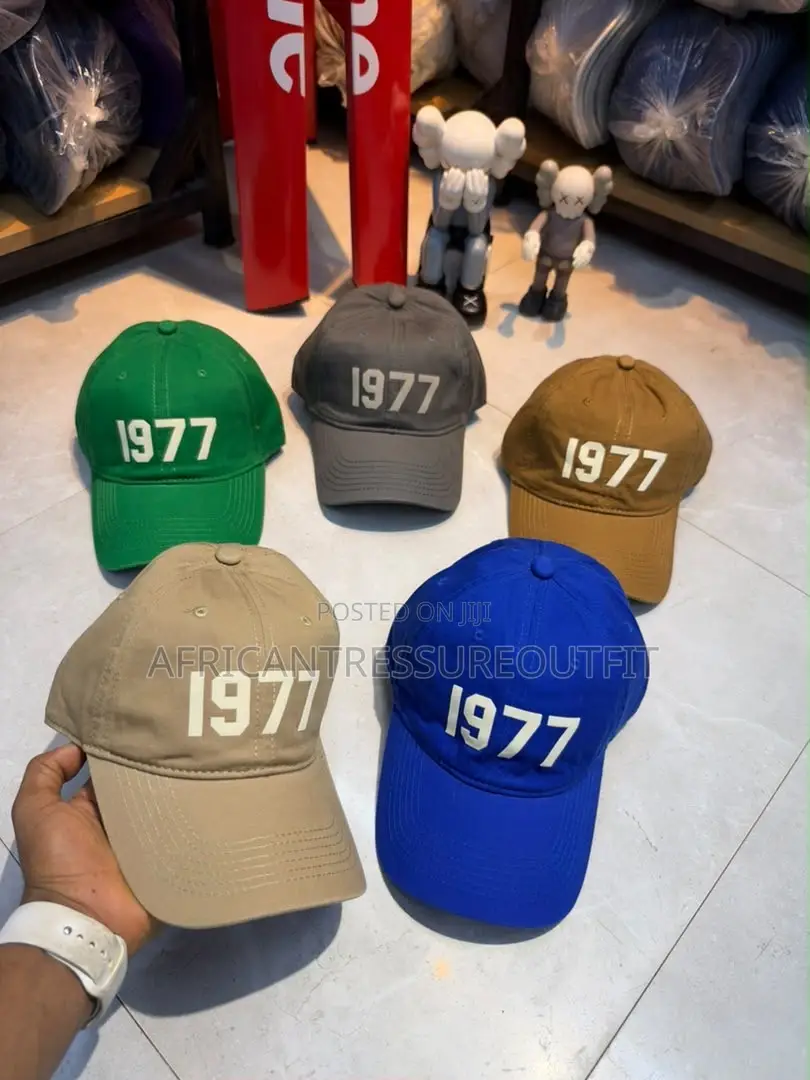 Gucci, Burberry and More Baseball Caps Brands Collection | Buy Now