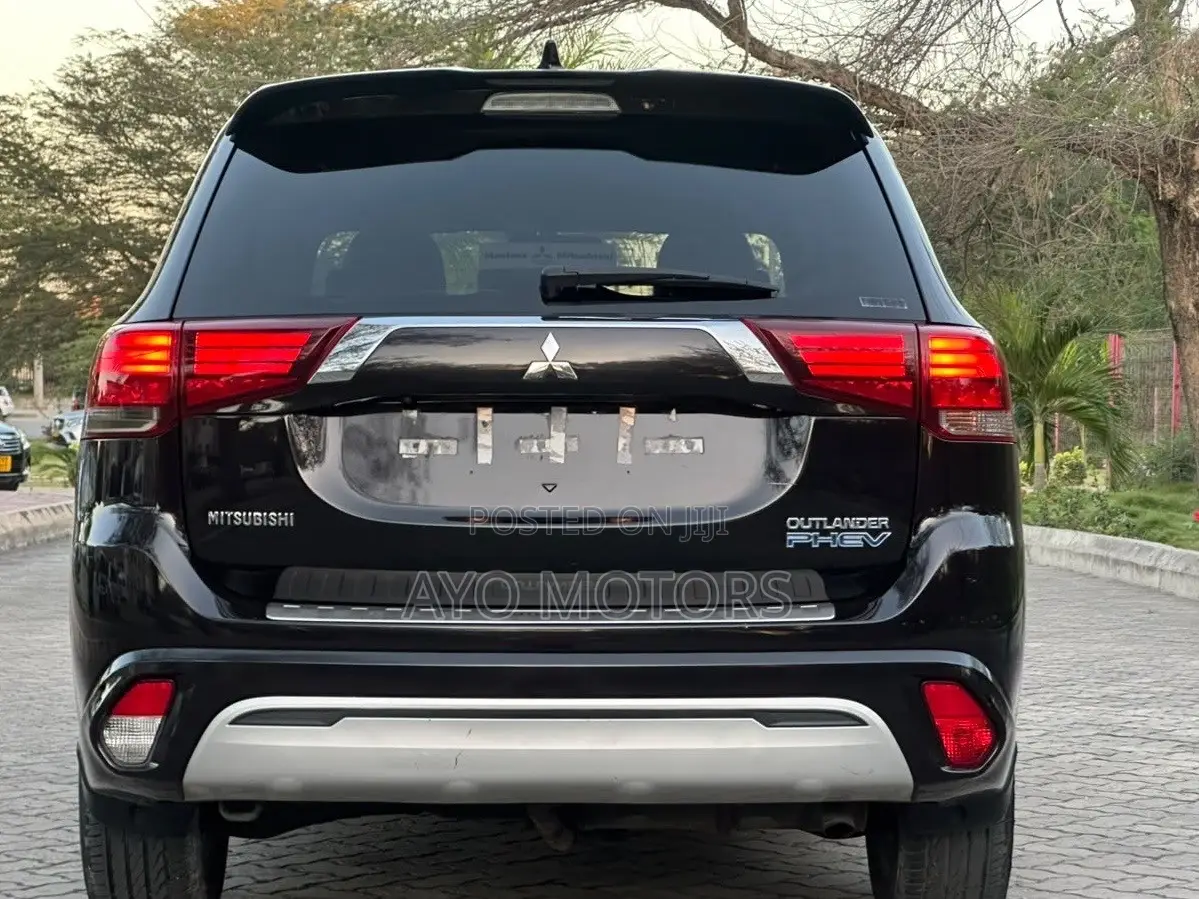 Mitsubishi Outlander 2.0 PHEV AWD 2018 Black