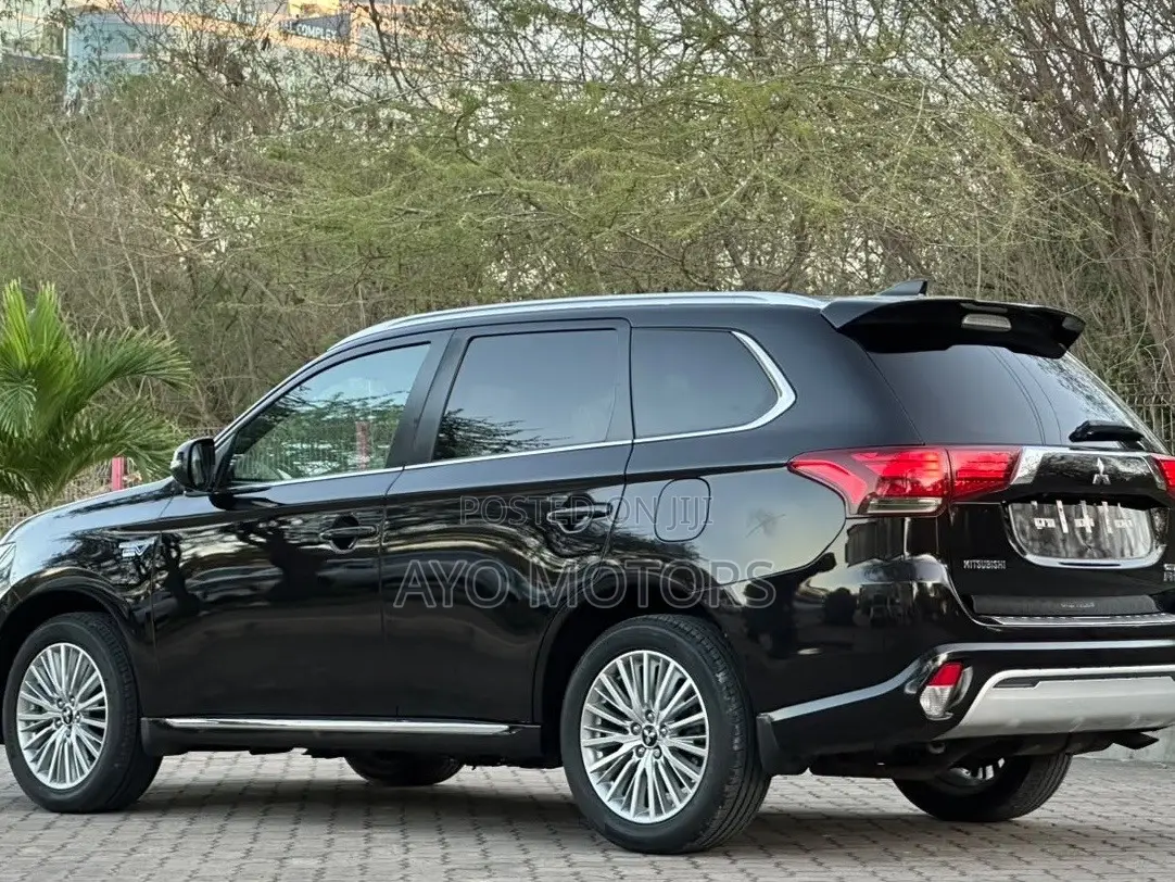 Mitsubishi Outlander 2.0 PHEV AWD 2018 Black