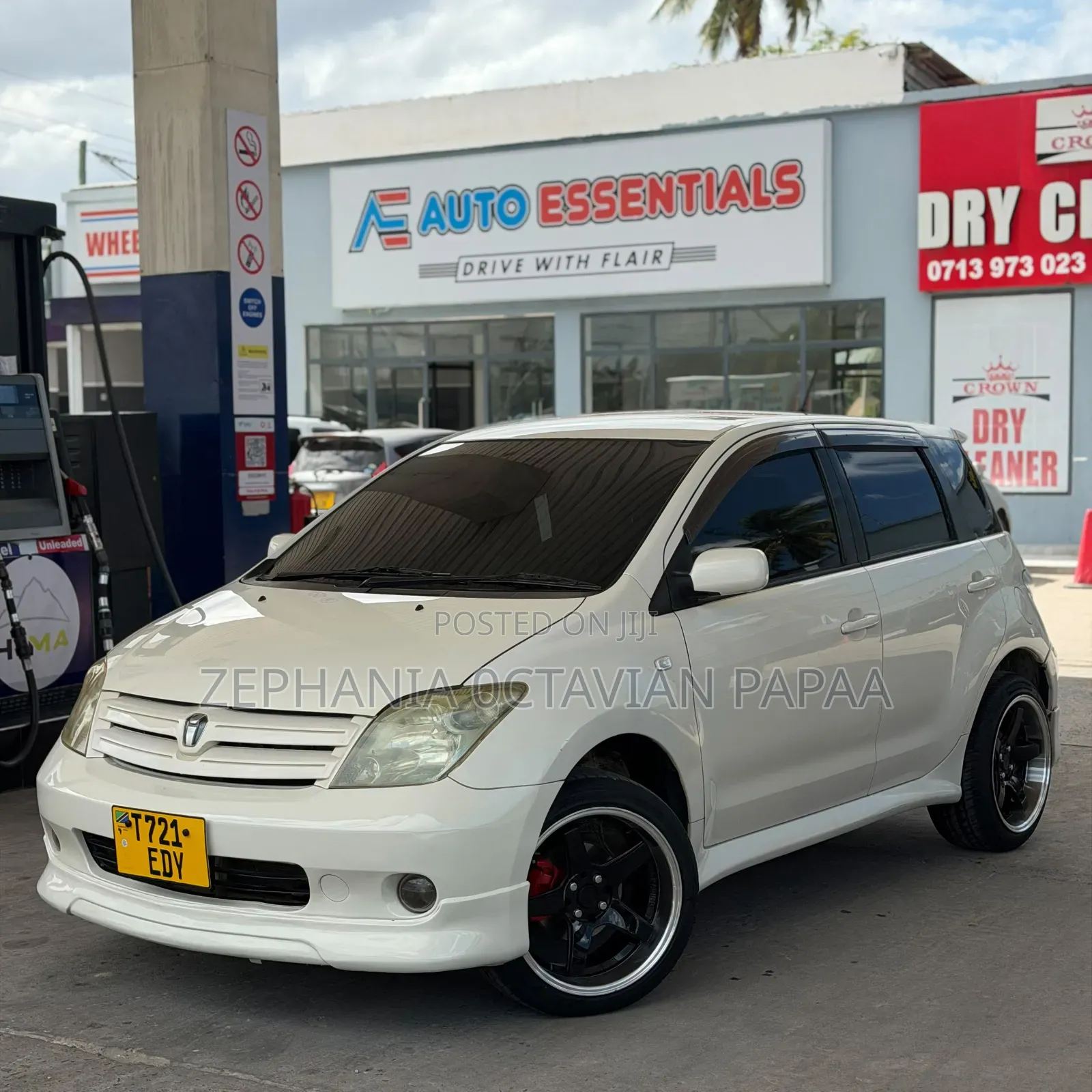 Toyota IST 2004 White