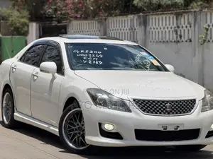Toyota Crown 2009 White