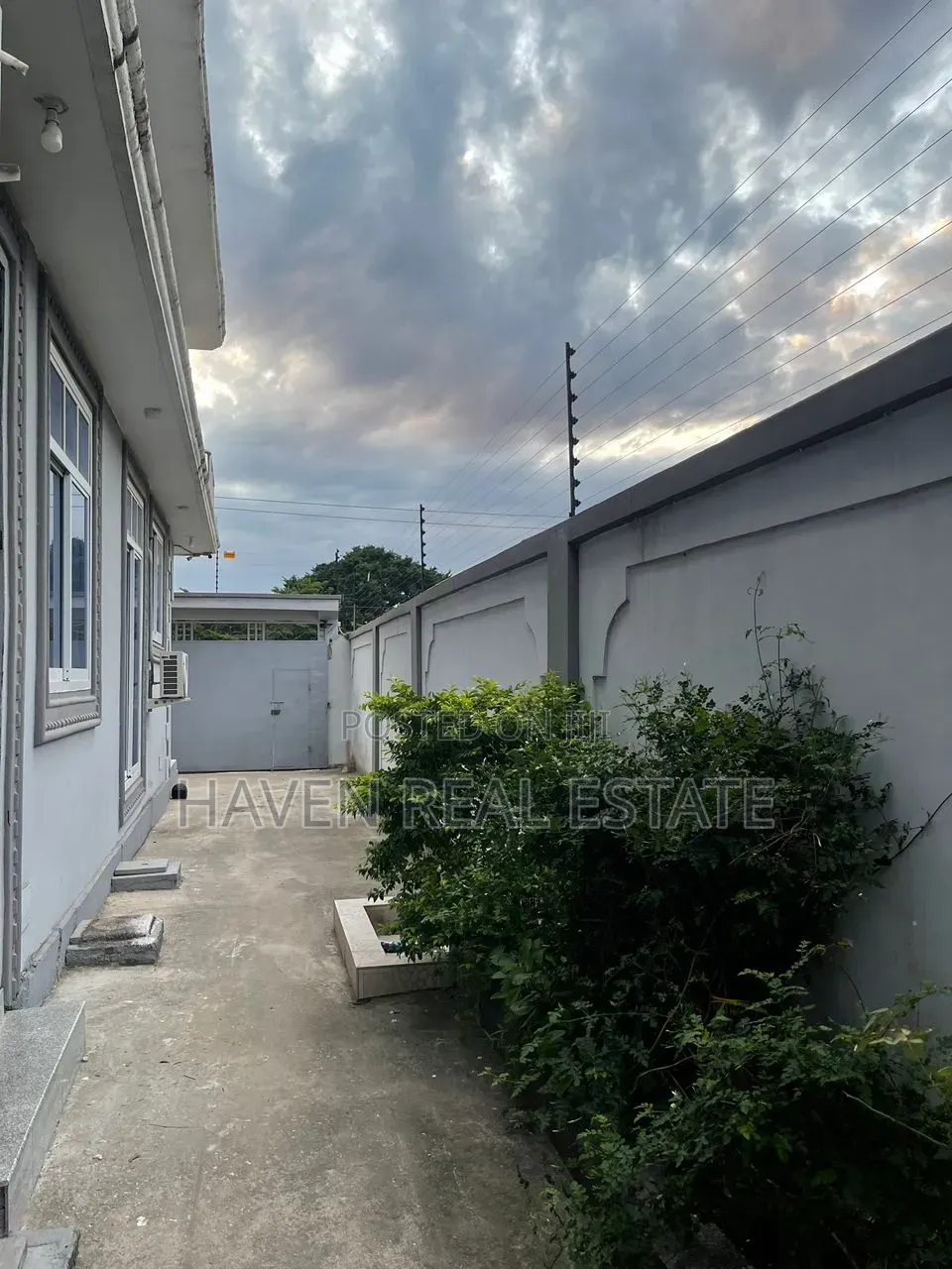 Furnished 2bdrm Apartment in Mjini for rent