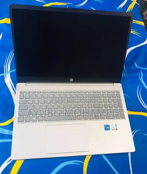 Laptop HP 15 16GB Intel Core i5 SSHD (Hybrid) 128GB