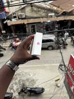 New Apple iPhone 16 128 GB Pink