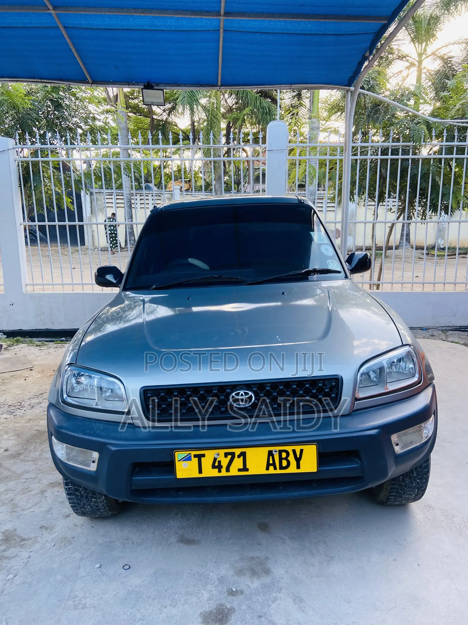 Toyota RAV4 Base 4x4 1999 Silver