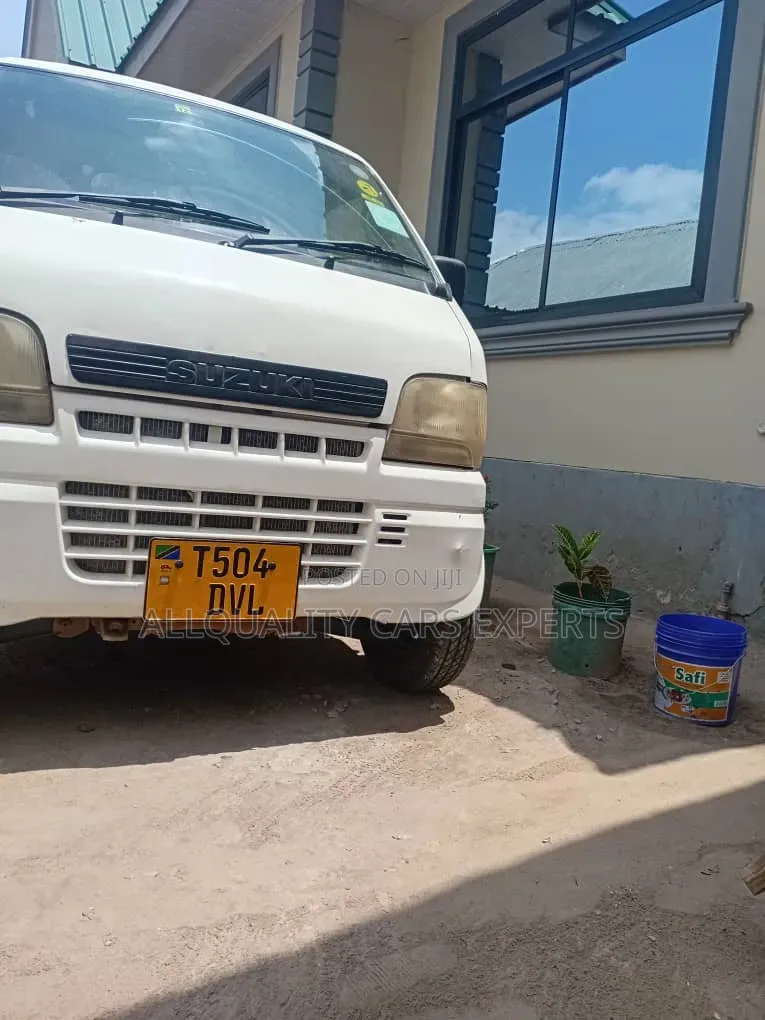 Suzuki CARRY 2004 White