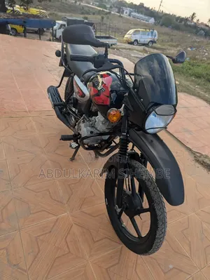 New Bajaj Boxer X125 2023 Red