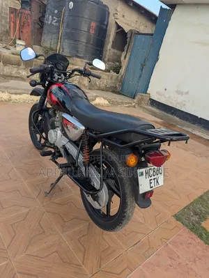 New Bajaj Boxer X125 2023 Red