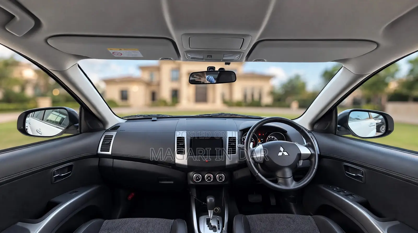 Mitsubishi Outlander 2011 White