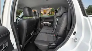 Mitsubishi Outlander 2011 White