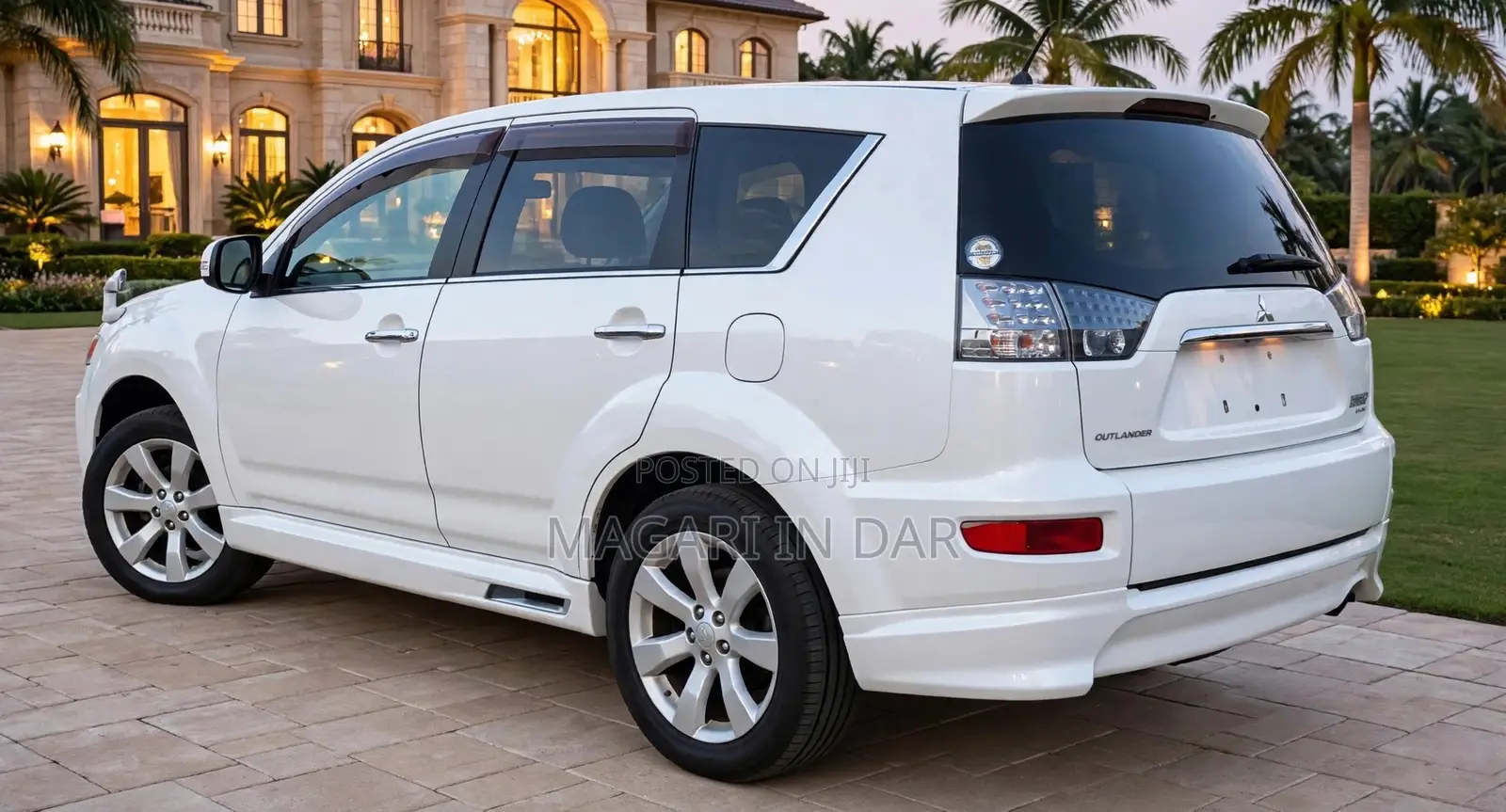 Mitsubishi Outlander 2011 White