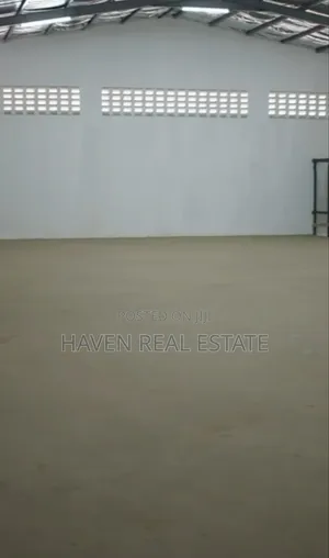 1200sqmt Godown for Rent at Changombe