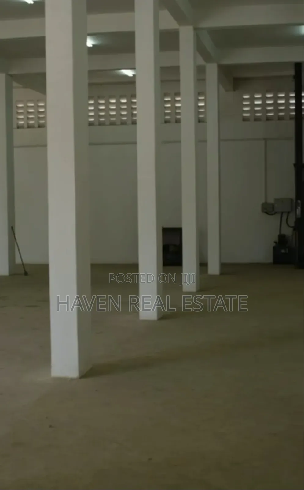 1200sqmt Godown for Rent at Changombe