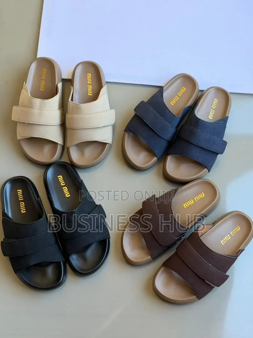 BRAND Niw Sandals Quality