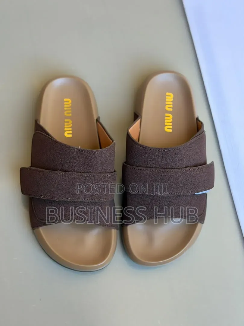 BRAND Niw Sandals Quality