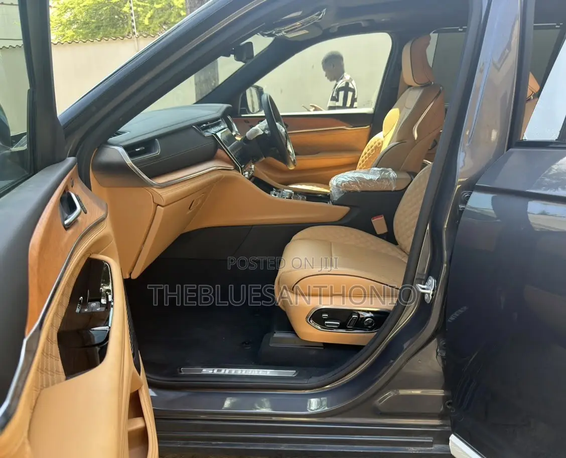 Jeep Cherokee 2023 Gray