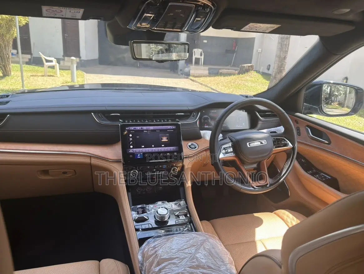 Jeep Cherokee 2023 Gray