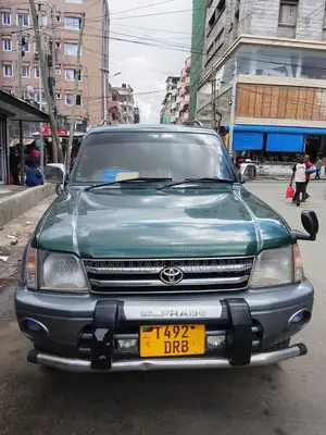 Toyota Land Cruiser Prado 2005 Green
