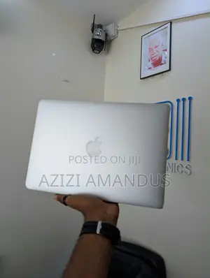 Laptop Apple MacBook 2017 8GB Intel Core i5 SSD 500GB