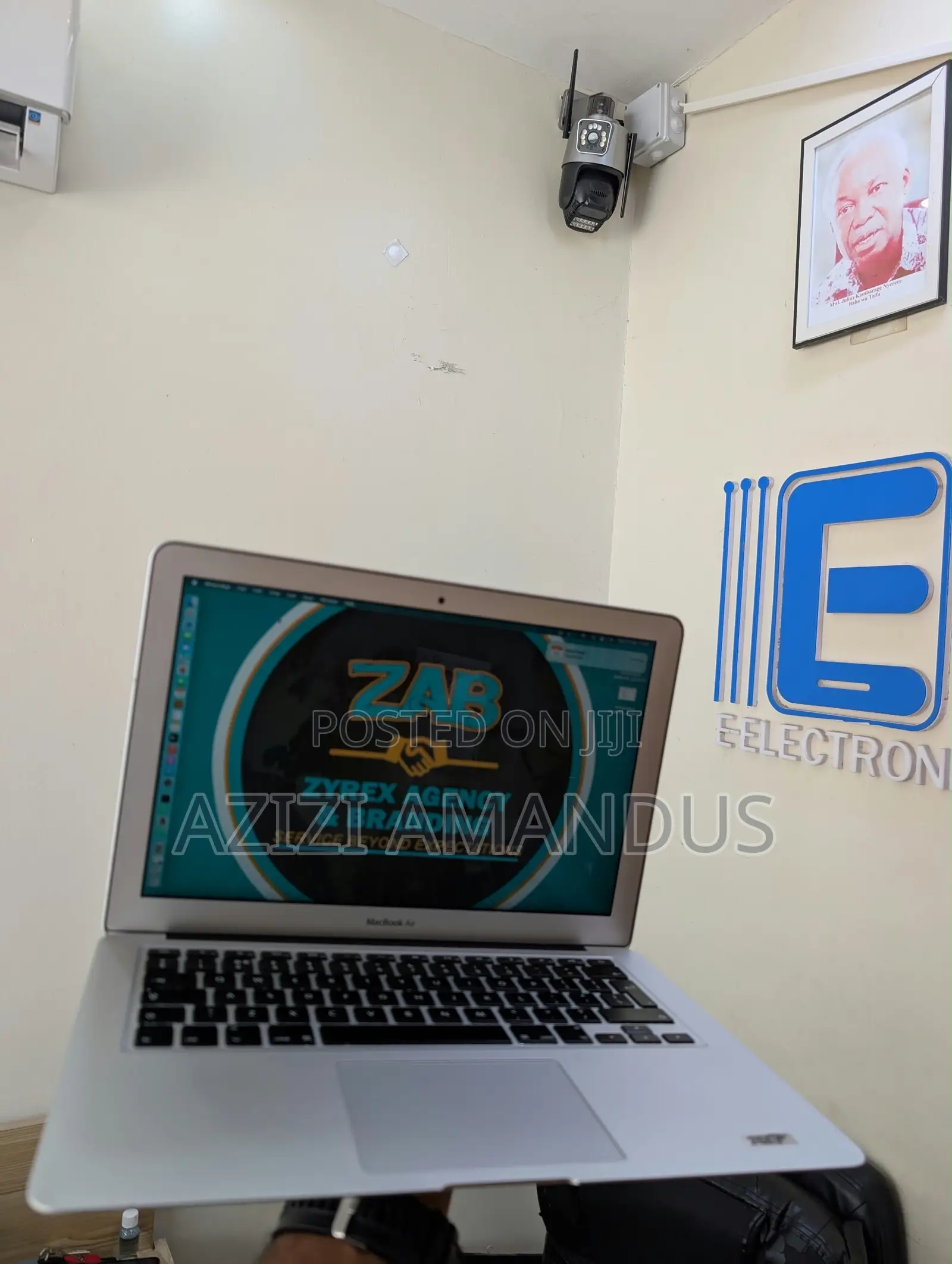 Laptop Apple MacBook 2017 8GB Intel Core i5 SSD 500GB