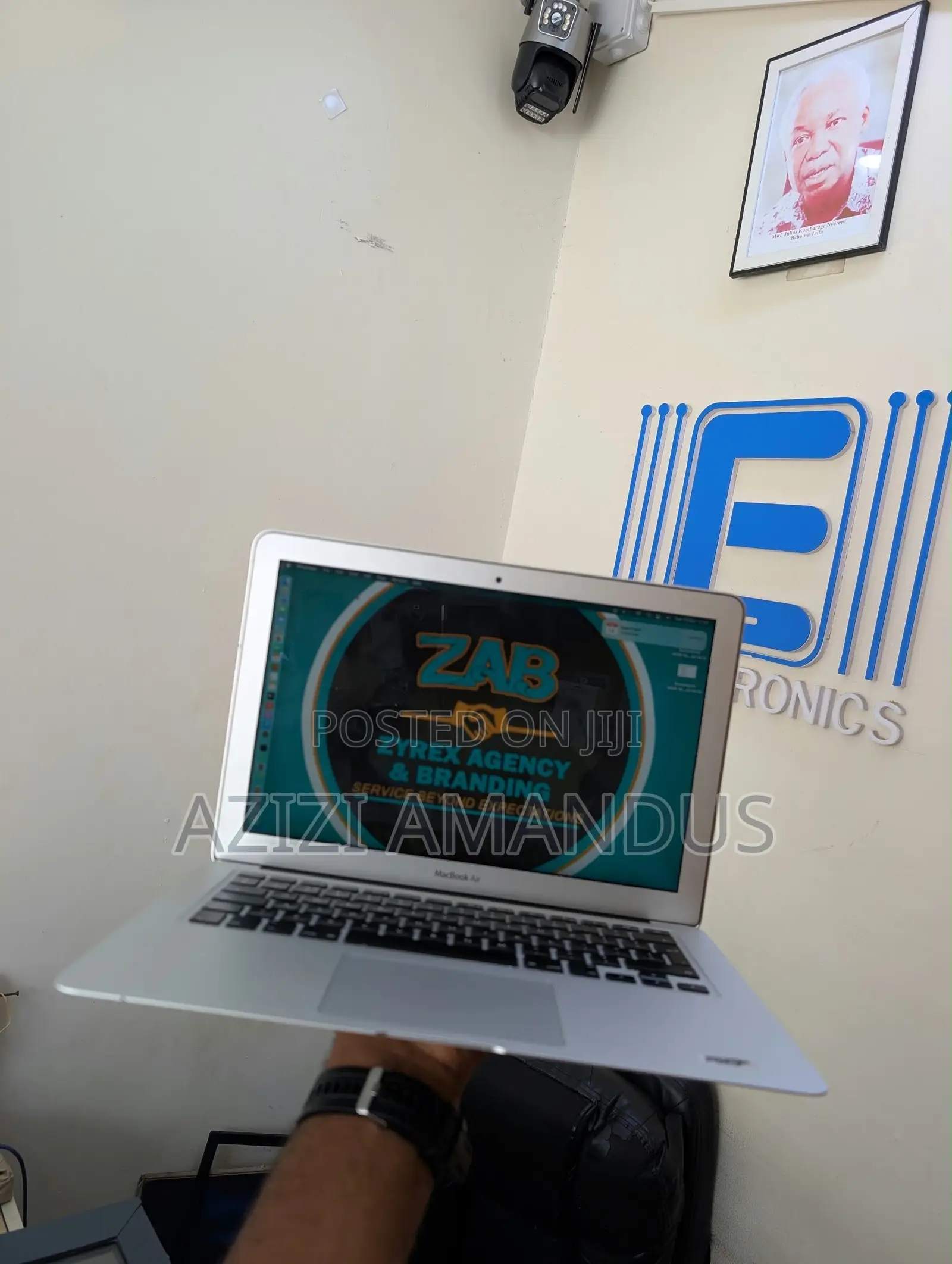 Laptop Apple MacBook 2017 8GB Intel Core i5 SSD 500GB
