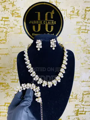 Pearls Set Nzuri Mno (Cheni,hereni Bracelet
