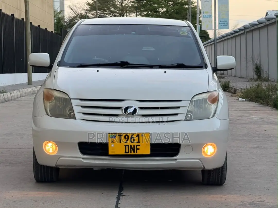 Toyota IST 2006 White