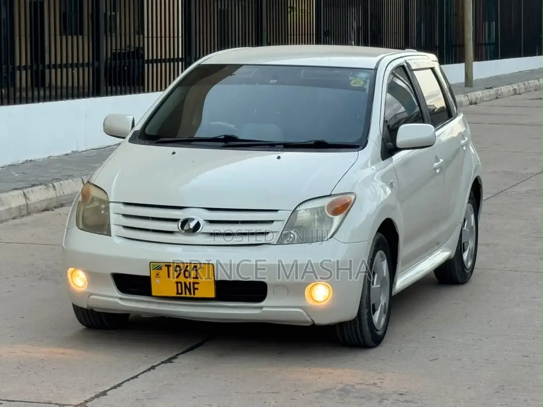 Toyota IST 2006 White