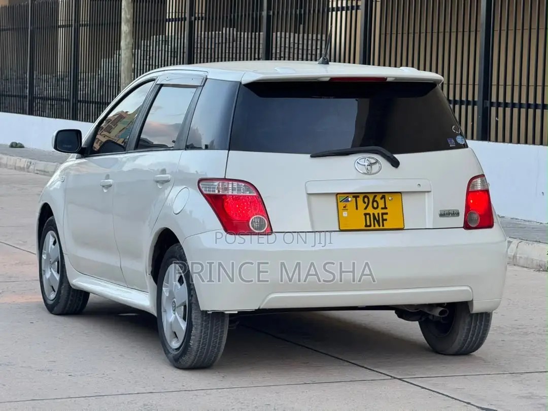 Toyota IST 2006 White