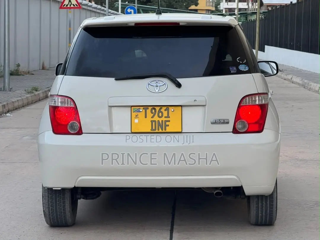 Toyota IST 2006 White