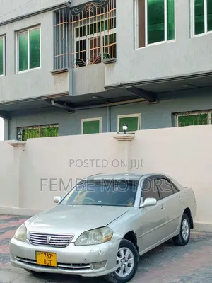 Toyota Mark II 2000 Silver