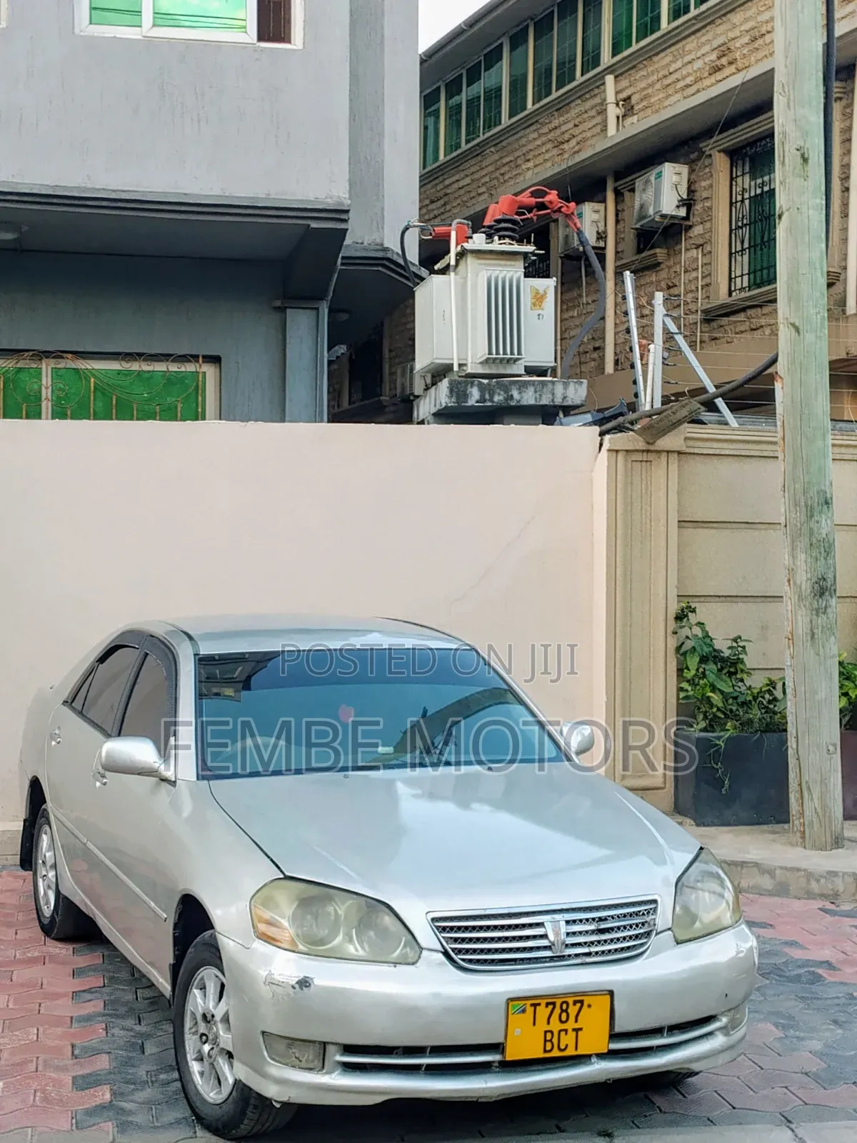 Toyota Mark II 2000 Silver