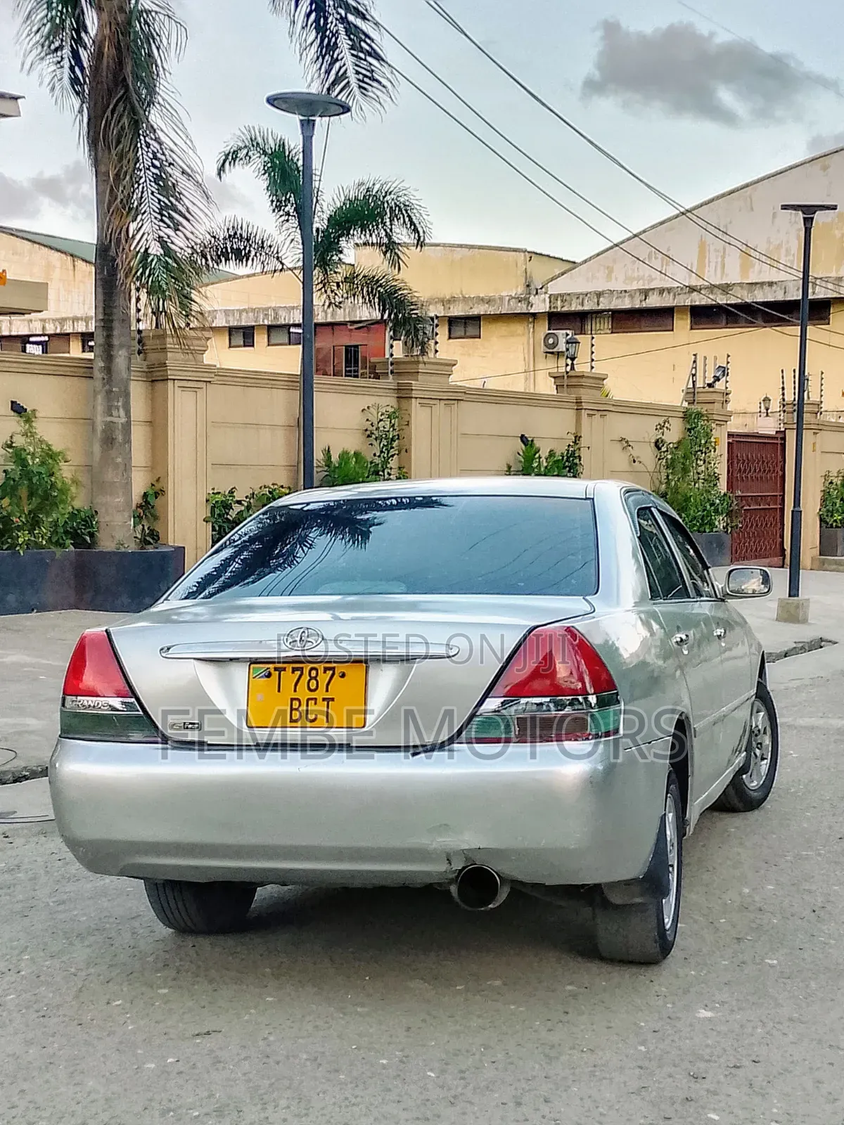 Toyota Mark II 2000 Silver