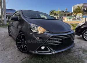 Toyota Aqua 2016 Gray