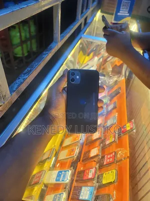 Apple iPhone 11 64 GB Black