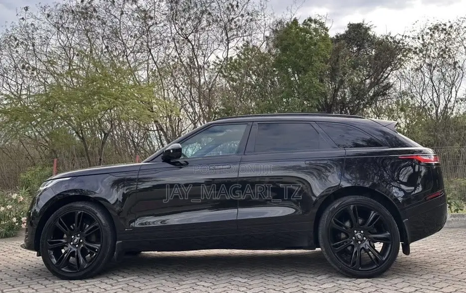 Land Rover Range Rover Velar 2021 Matt Black