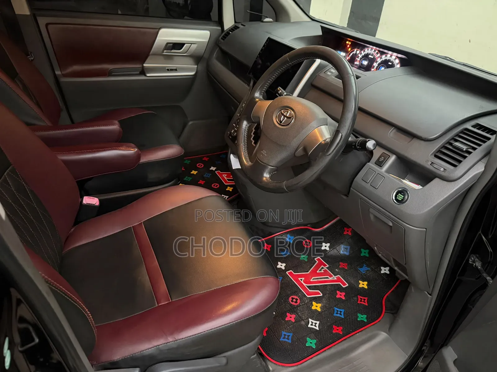 Toyota Noah 2010 Black