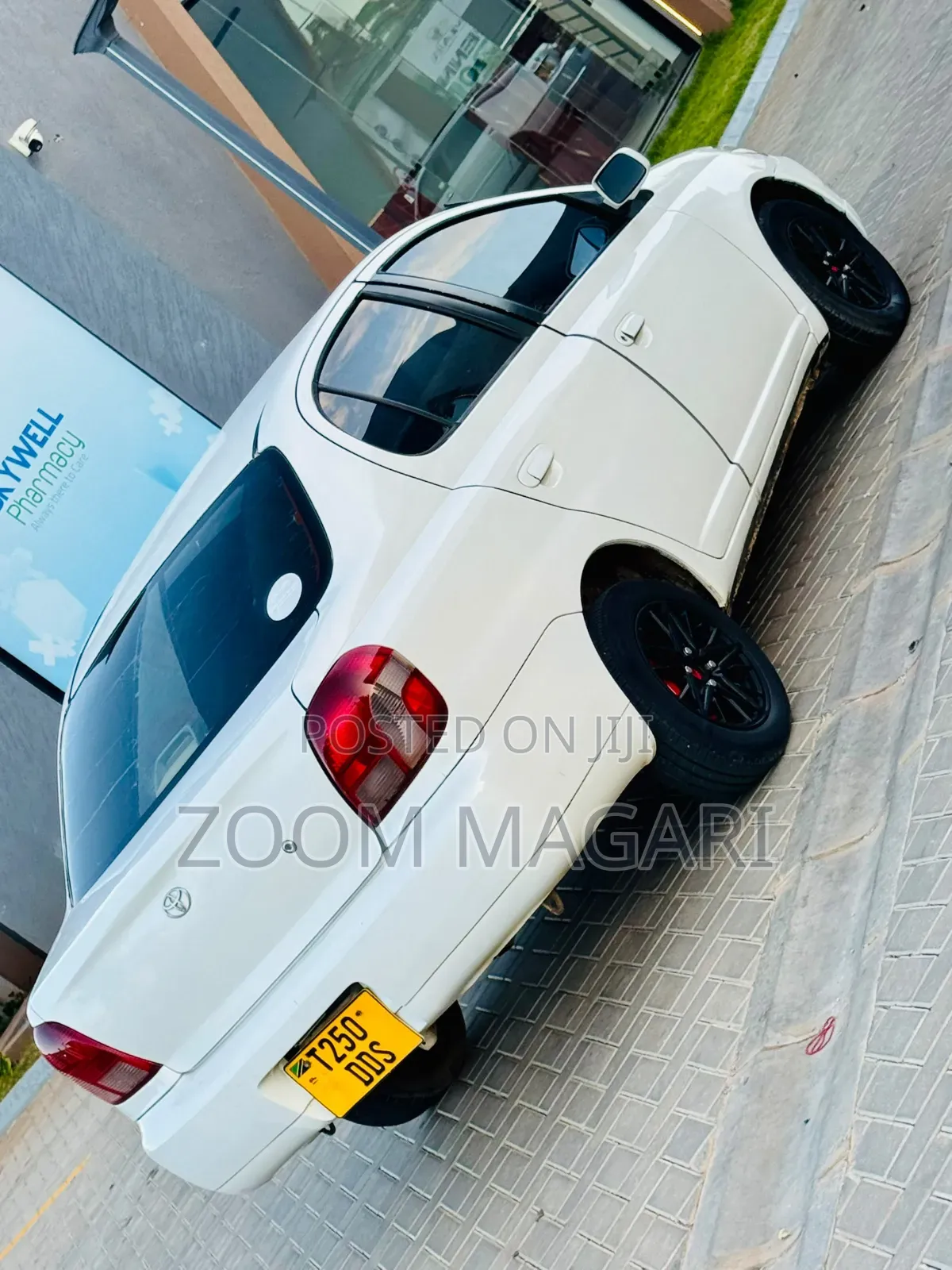 Toyota Platz 2002 Pearl