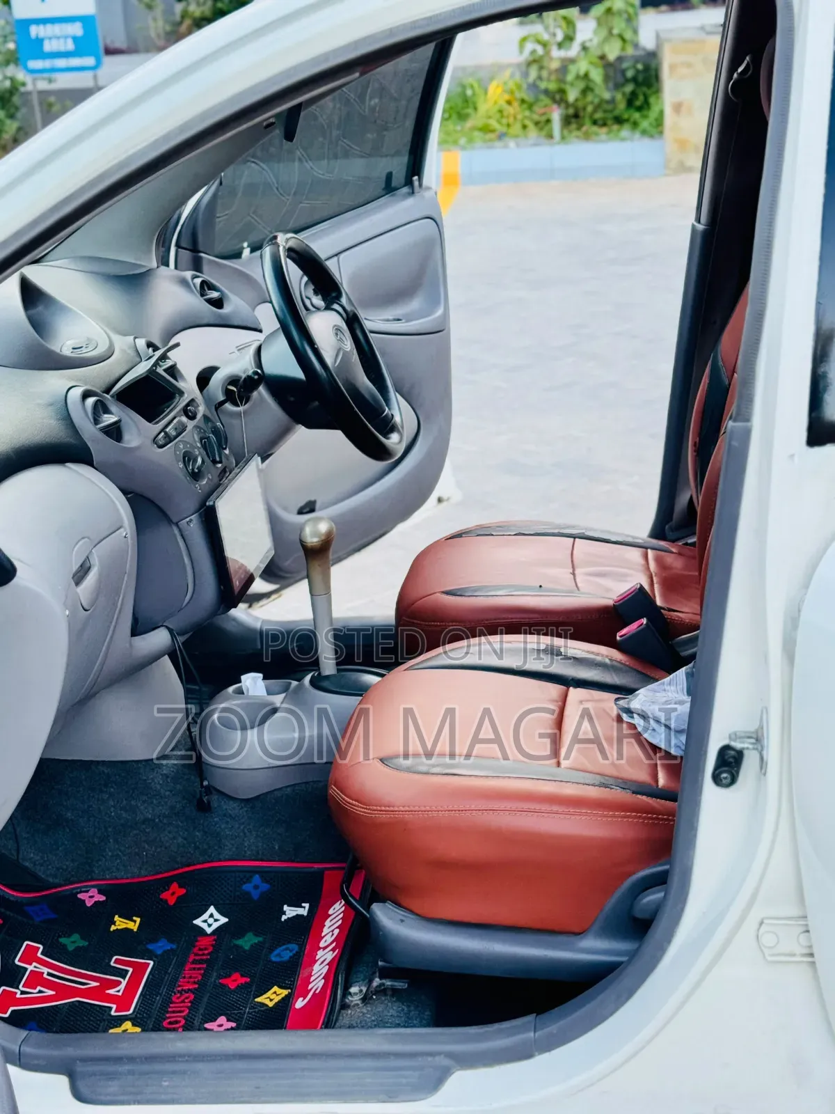 Toyota Platz 2002 Pearl