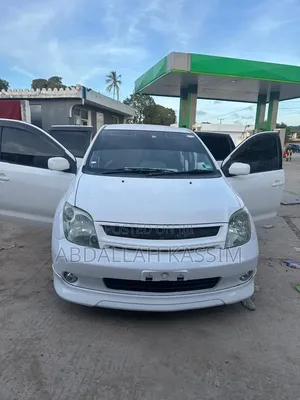 Toyota IST 2005 White