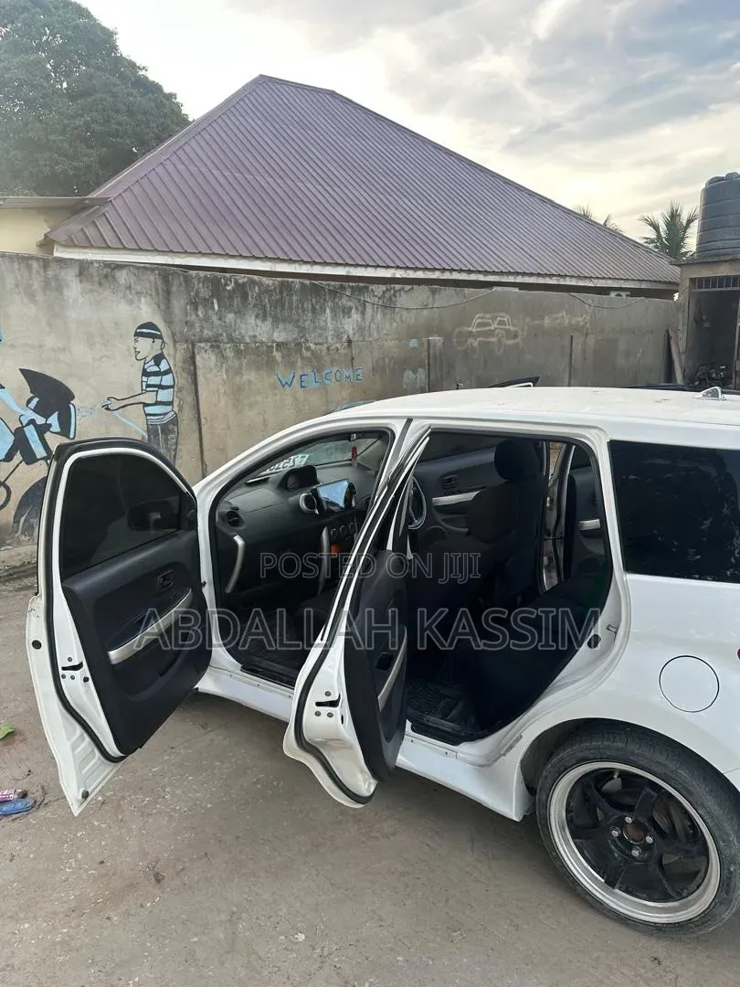 Toyota IST 2005 White