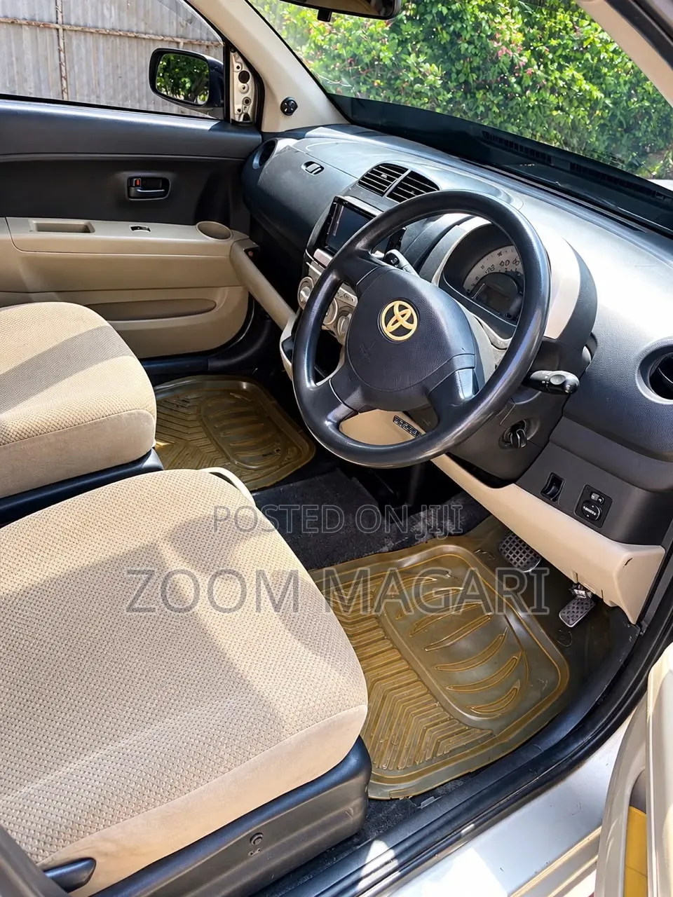 Toyota Passo 2004 Silver