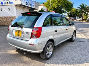 Toyota Nadia 2000 Silver