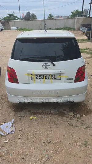 Toyota IST 2005 White