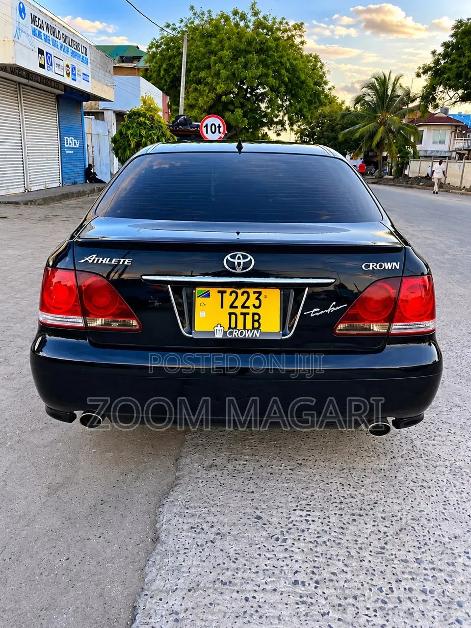Toyota Crown Royale 2005 Black