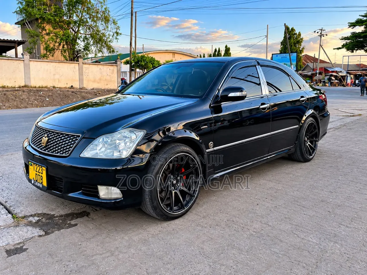 Toyota Crown Royale 2005 Black