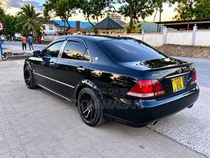 Toyota Crown Royale 2005 Black